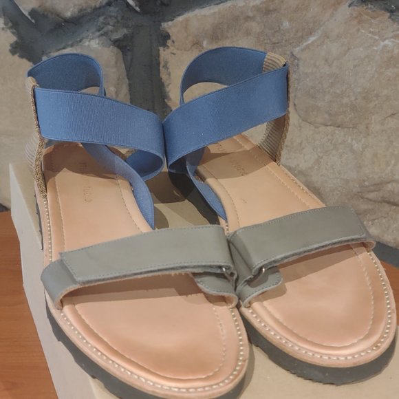 Reality Studio Women's Sandals (US 9.5 / EUR 41) "Pre-owned" - Picture 6 of 7